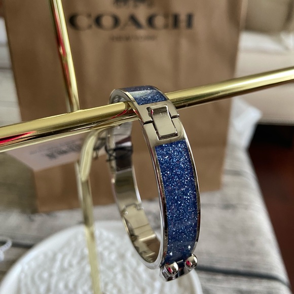 NWT! Coach enamel hinge bracelet in sparkling blue and silver with gift wrap - Picture 11 of 12
